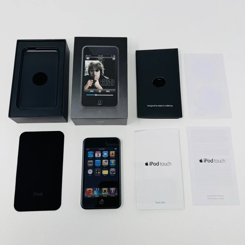 Apple iPod touch 1st Generation 8GB Black MA623LL/A Model A1213 with Box